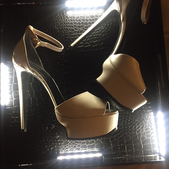 Meet your Posher,your is Christina Alexandrite - Picture 4 of 8